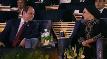 الظهور اللافت لفستان انتصار السيسي بتصميم مرمر حليم يثير اهتمام المتابعين وتصوير رسمي للرئيس والسيدة الأولى